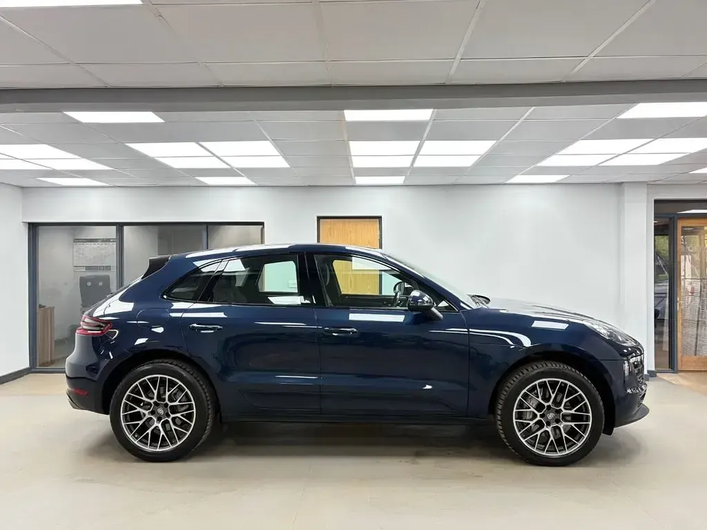 Used Porsche Macan 340 HP (250 kW) 2015 Blue SUV