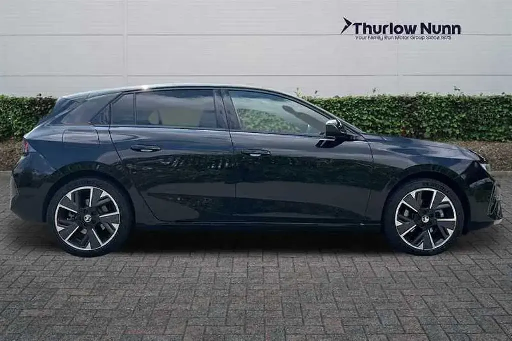 Used Vauxhall Astra Ultimate 114 kW (156 HP) 2025 Hatchback