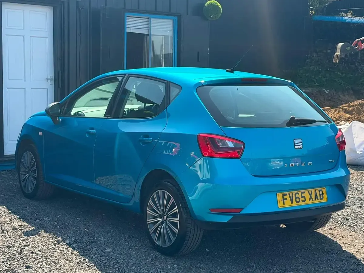 Used Seat Ibiza CONNECT 2015 Blue Hatchback
