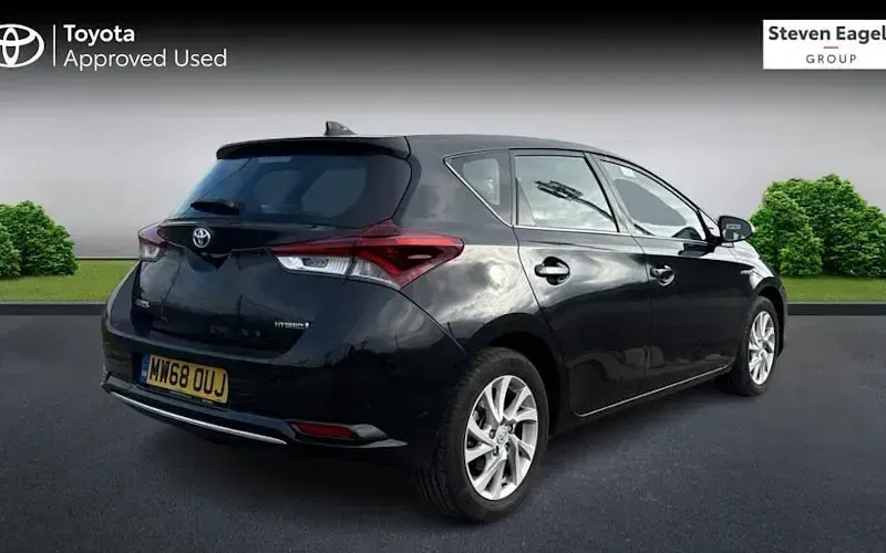 Used Toyota Auris Hybrid 136 HP (100 kW) 2019 Hatchback