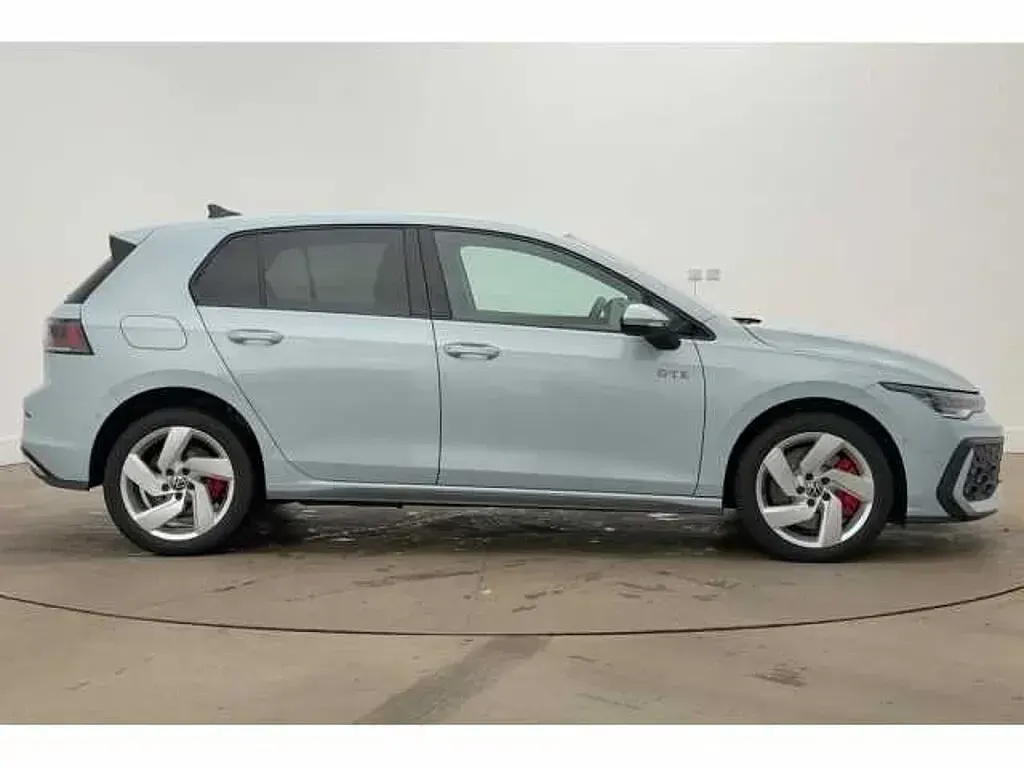 Used VW Golf VIII 272 HP (200 kW) 2025