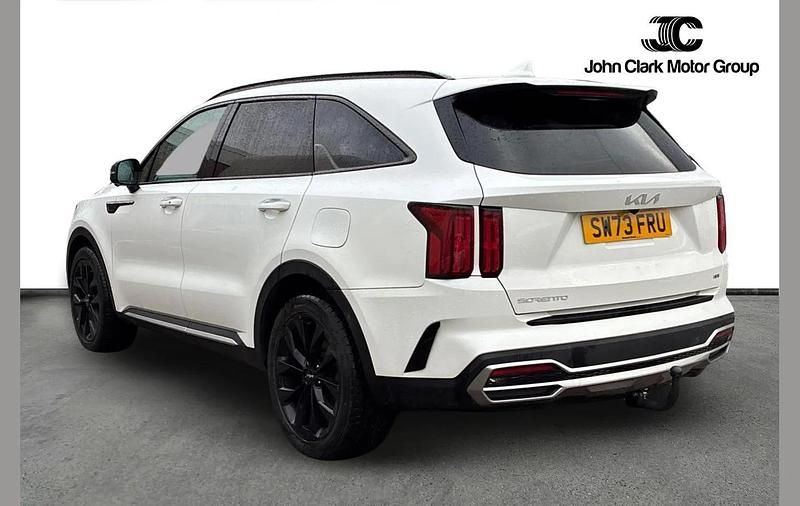 Used Kia Sorento 190 HP (139 kW) 2023 White SUV