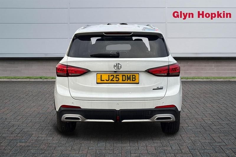 Used MG ZS Trophy 2025 White Hatchback