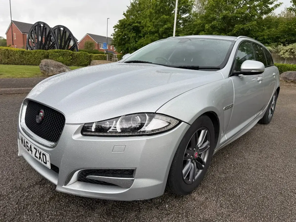 Używany Jaguar XF R-Sport 2014 Srebrny Kombi