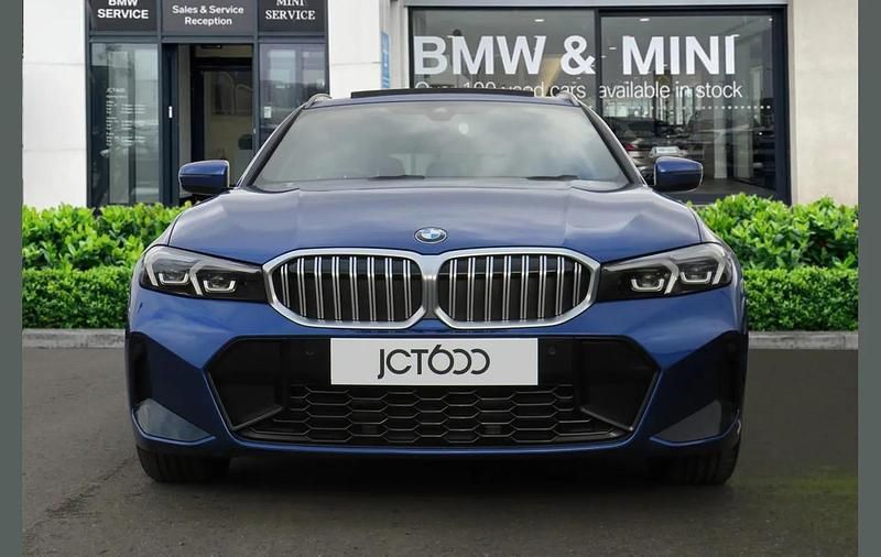 Used BMW 320 M Sport 180 HP (132 kW) 2025 Blue Estate