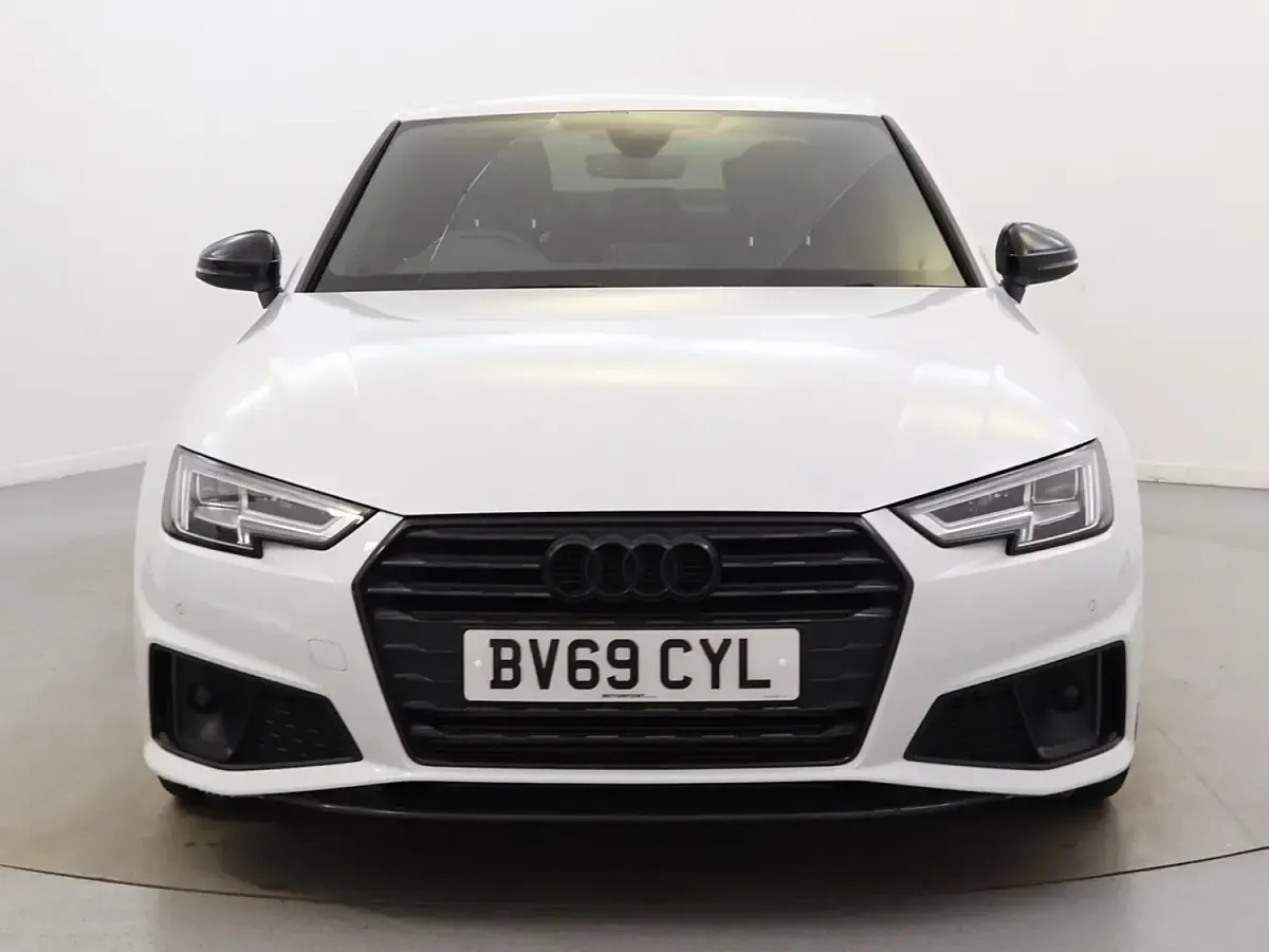 Used Audi A4 Black Edition 150 HP (110 kW) 2019 White Sedan