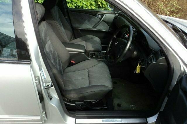 Begagnad Mercedes E200 Classic 2000 Sedan