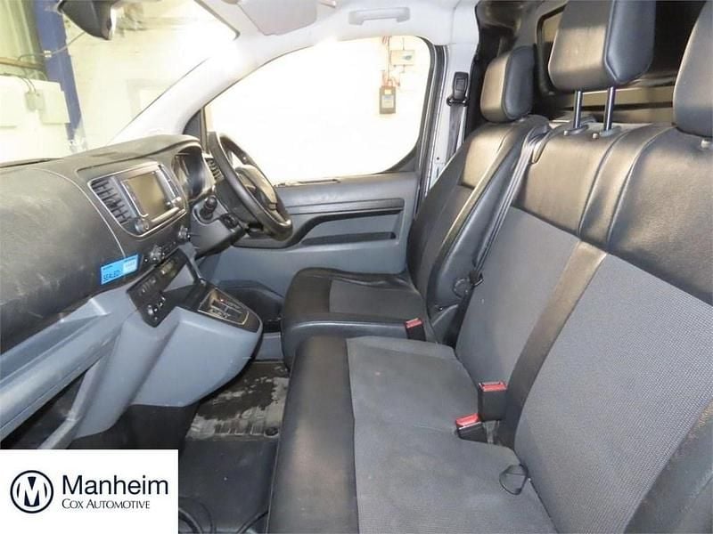 Used Vauxhall Vivaro 100 kW (136 HP) 2022 Grey MPV