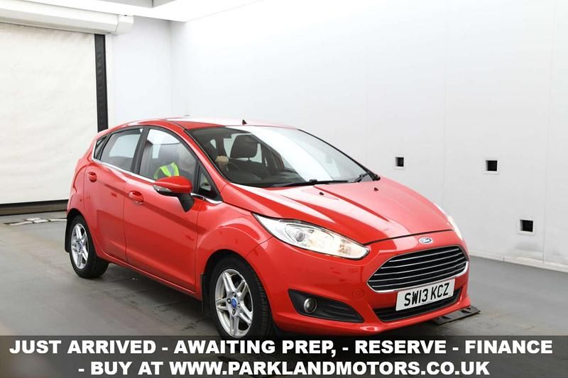 Red Used 2013 Ford Fiesta Zetec Hatchback | £1,500 (Super price) - Image 1/4