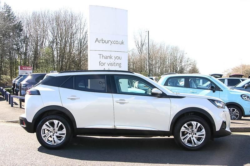 Used Peugeot 2008 Allure Premium 100 HP (73 kW) 2020 White SUV
