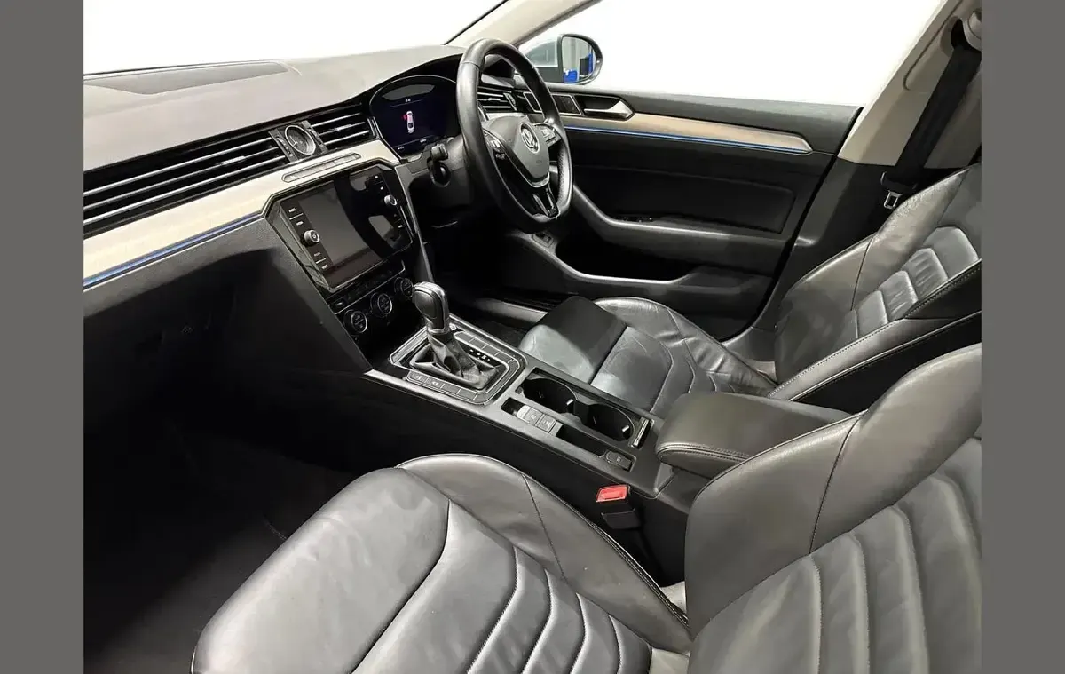 Used VW Arteon Elegance 150 HP (110 kW) 2018 Black Hatchback