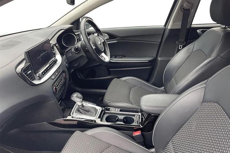 Used Kia XCeed 138 HP (101 kW) 2020 Fusion white SUV