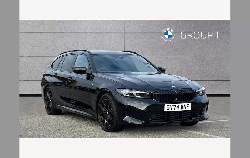 Black sapphire metallic paint Used 2025 BMW 320 M Sport Estate | £36,790 (A bit pricey) - Image 1/4