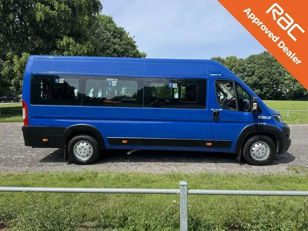 Used Peugeot Boxer 130 HP (95 kW) 2020 Blue Van