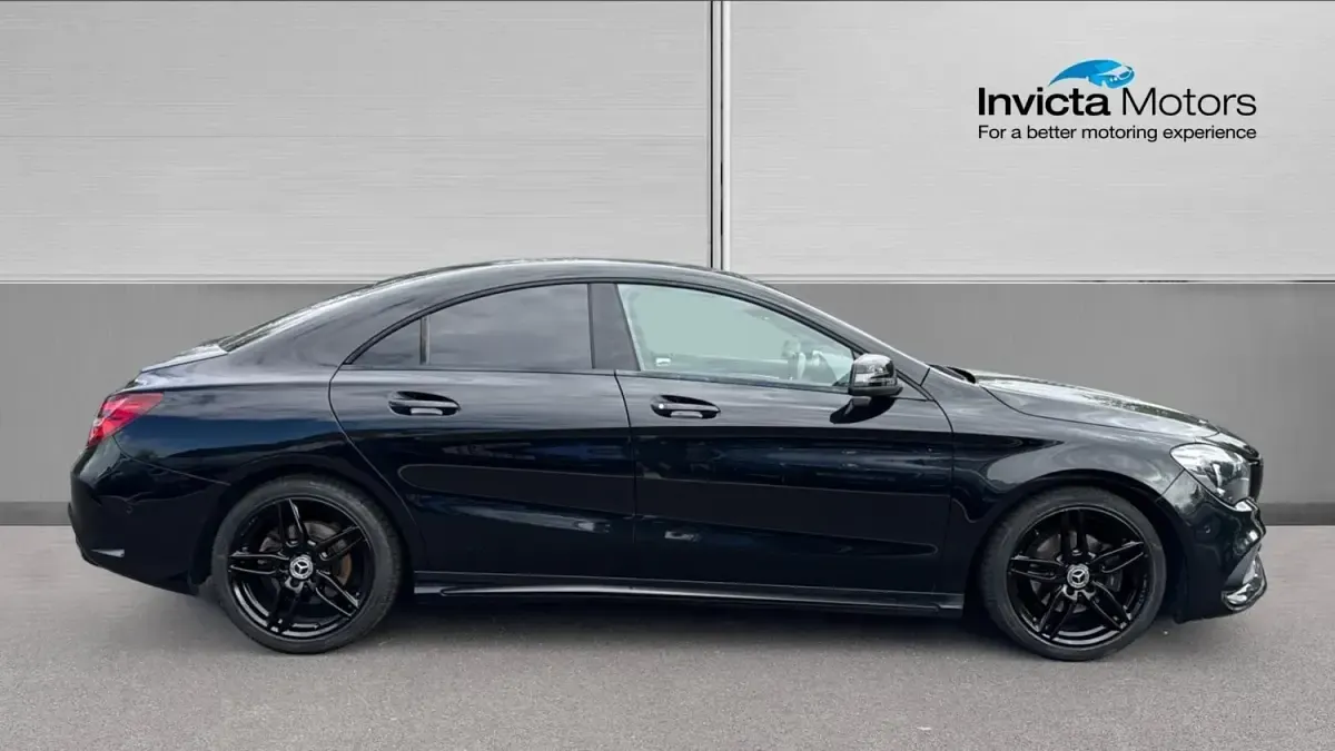 Begagnad Mercedes CLA180 AMG line 122 HK (89 kW) 2018 Svart Sedan