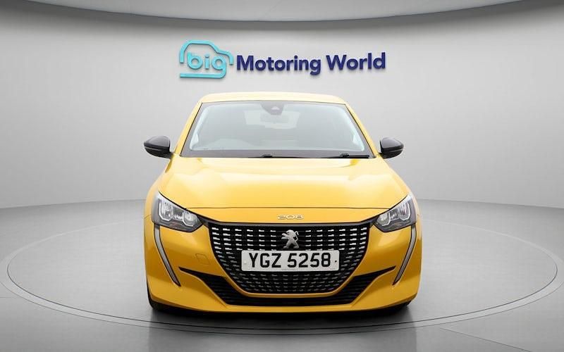 Used Peugeot 208 Active+ 102 HP (75 kW) 2023 Yellow Hatchback