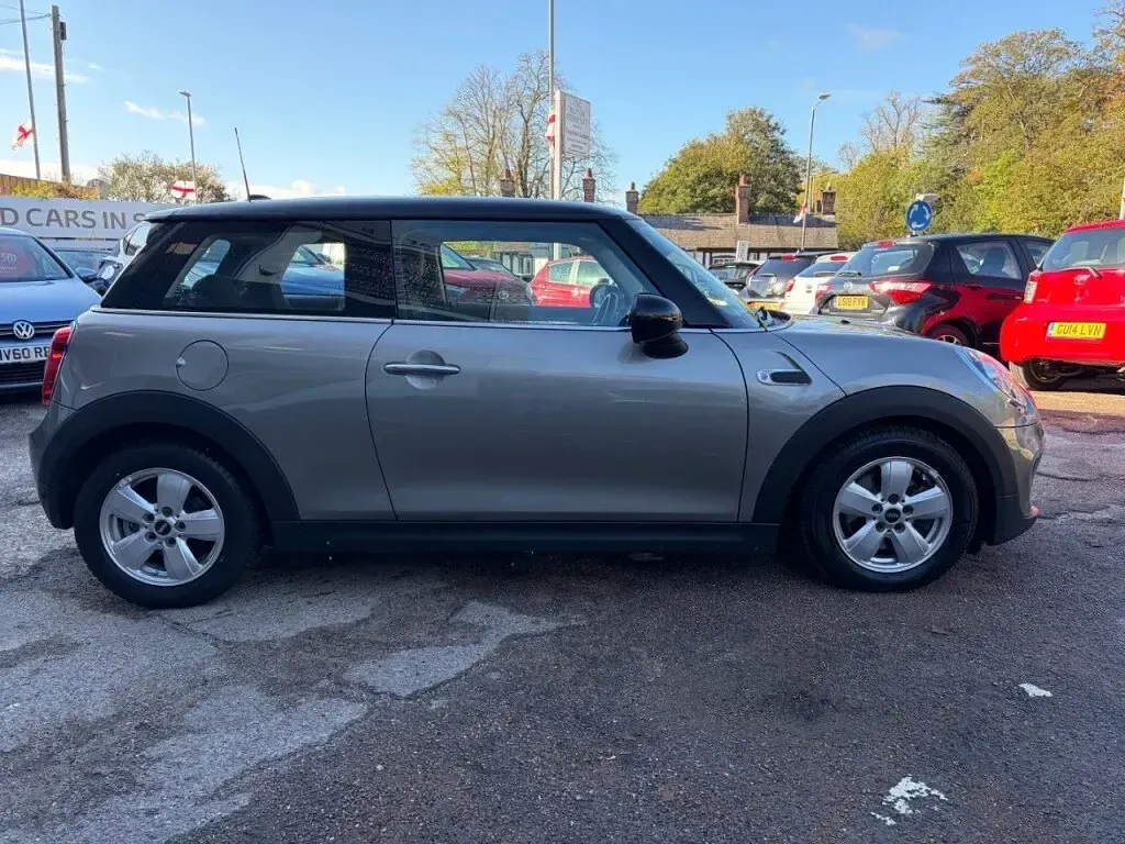 Used Mini Cooper Hatch 2018 Silver Hatchback