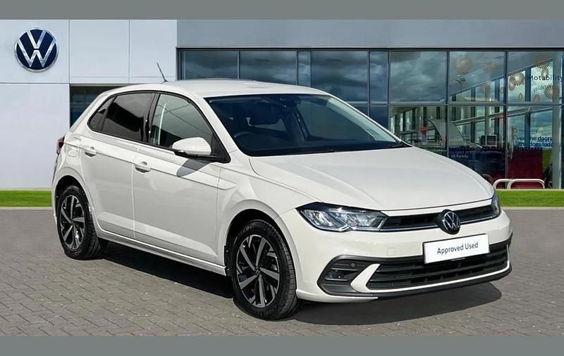 Used VW Polo Life 95 HP (69 kW) 2023 Ascot grey Hatchback