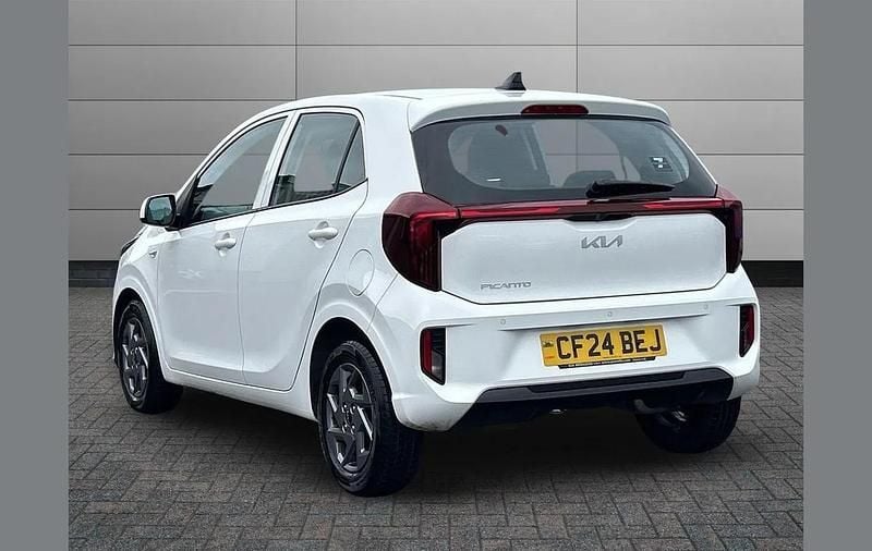 Used Kia Picanto 61 HP (44 kW) 2024 White Hatchback