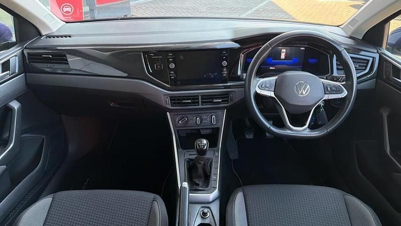 Begagnad VW Polo S 94 HK (69 kW) 2022 Lila Halvkombi