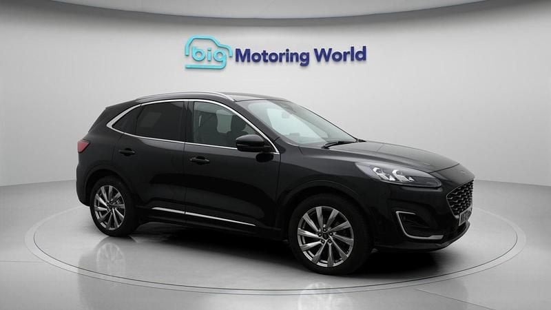 Black Used 2022 Ford Kuga Vignale SUV | £18,400 (A bit pricey) - Image 1/4