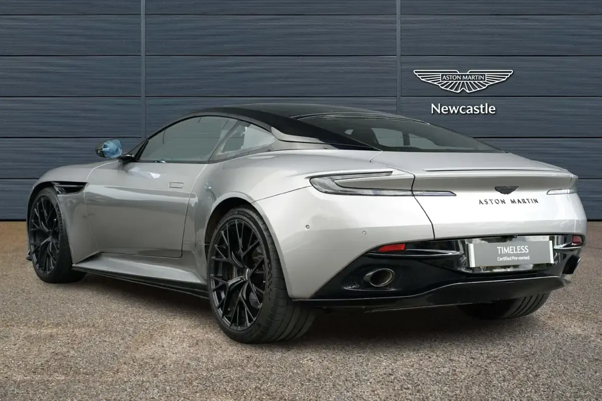 Used Aston Martin V8 680 HP (500 kW) 2025 Silver Coupe