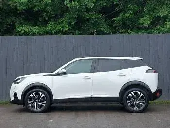 Used Peugeot 2008 Allure Premium 110 HP (80 kW) 2021 White SUV