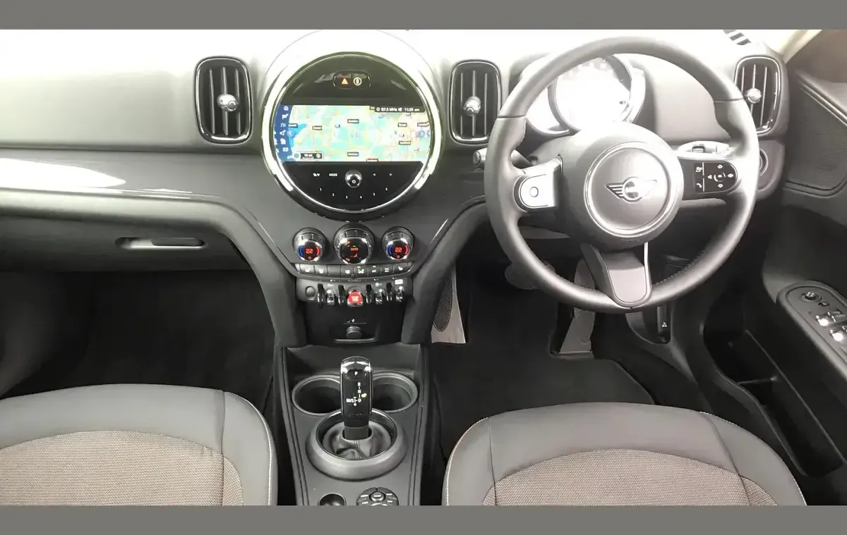 Used Mini Cooper Countryman Classic 134 HP (98 kW) 2022 Silver SUV