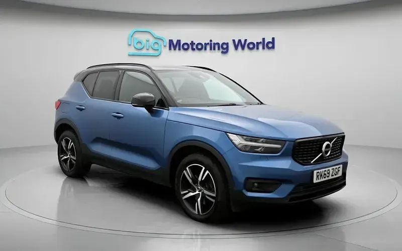 Used Volvo XC40 R-Design 190 HP (139 kW) 2019 Blue SUV