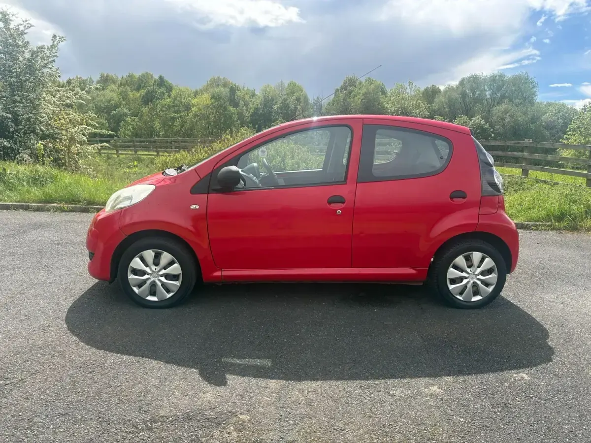 Usado Citroën C1 VTR Sport 68 HP (50 kW) 2012 Vermelho Citadino
