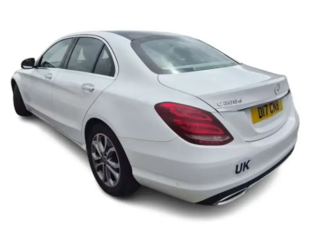 Used Mercedes C200 Premium 136 HP (100 kW) 2018 White Sedan