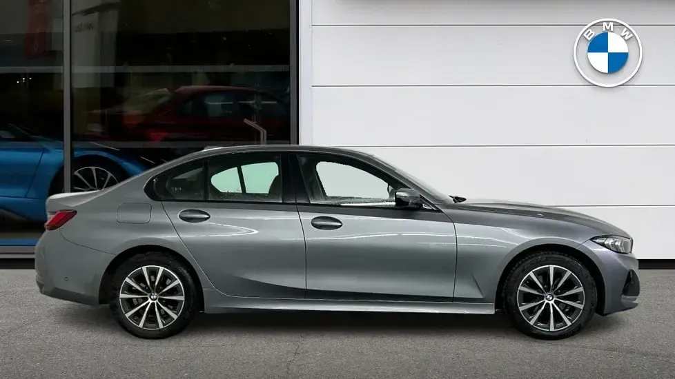 Used BMW 320 Sport Line 181 HP (133 kW) 2023 Grey Sedan
