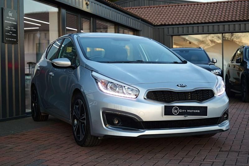 Used Kia Ceed 2016 Silver Hatchback
