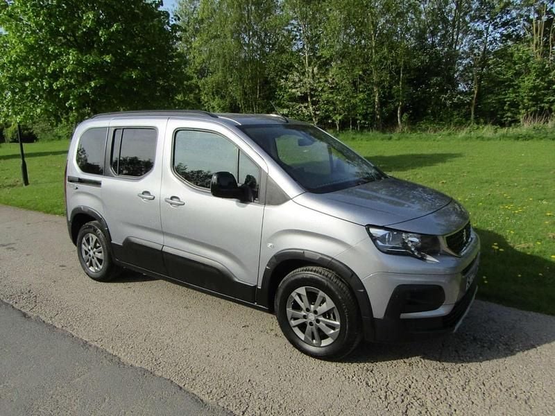 Used Peugeot Rifter Allure 2024 Grey MPV