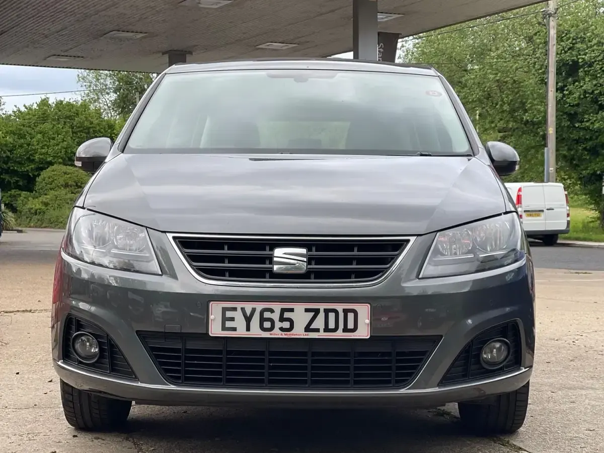 Begagnad Seat Alhambra Ecomotive 150 HK (110 kW) 2015 Grå Minibuss