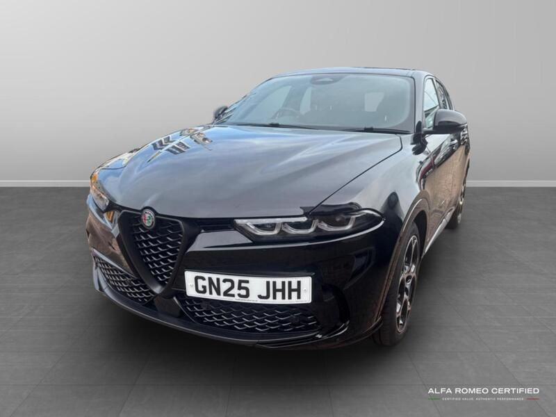 Black Used 2025 Alfa Romeo Tonale Veloce SUV | £31,995 (A bit pricey) - Image 1/4