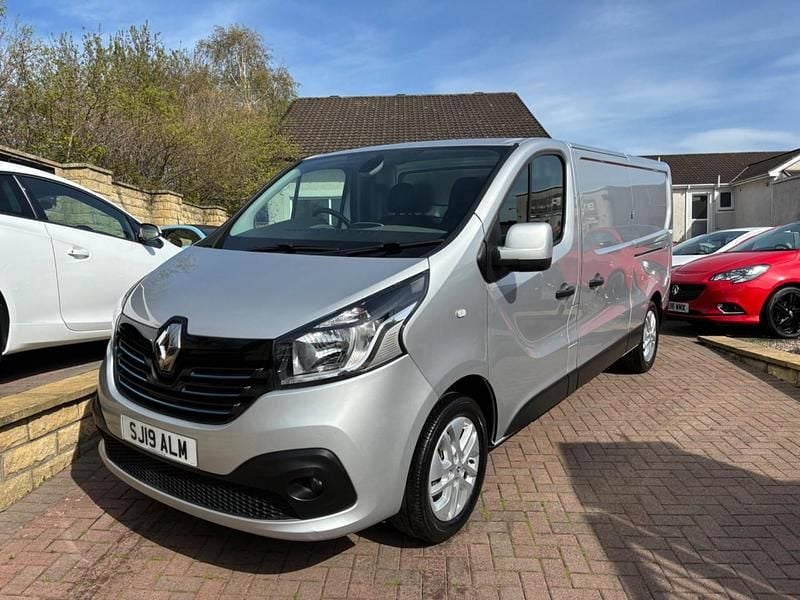 Silver Used 2019 Renault Trafic Van | £10,495 (Good price) - Image 1/4