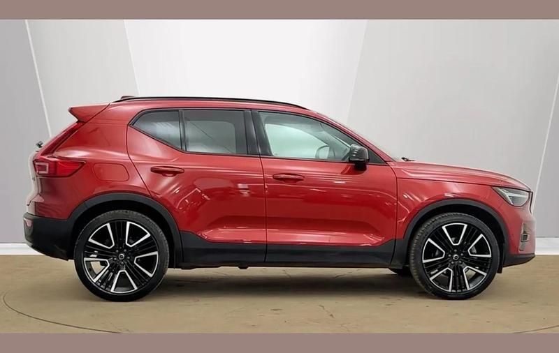 Used Volvo XC40 Ultra 161 HP (118 kW) 2025 Red SUV