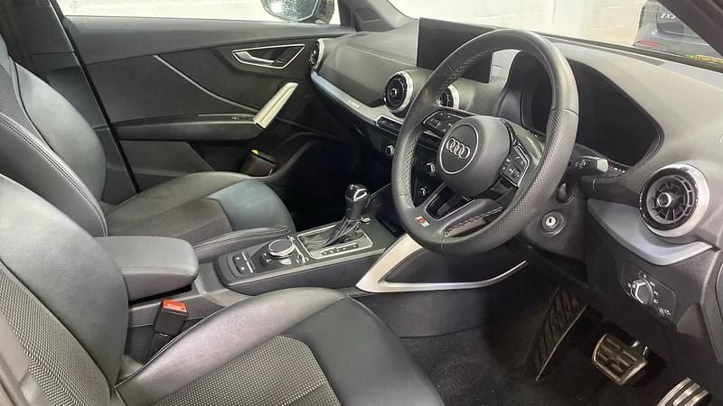 Used Audi Q2 S-Line 150 HP (110 kW) 2023 Black SUV