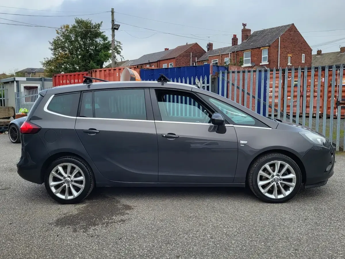 Used Vauxhall Zafira 170 HP (125 kW) 2013 Grey MPV