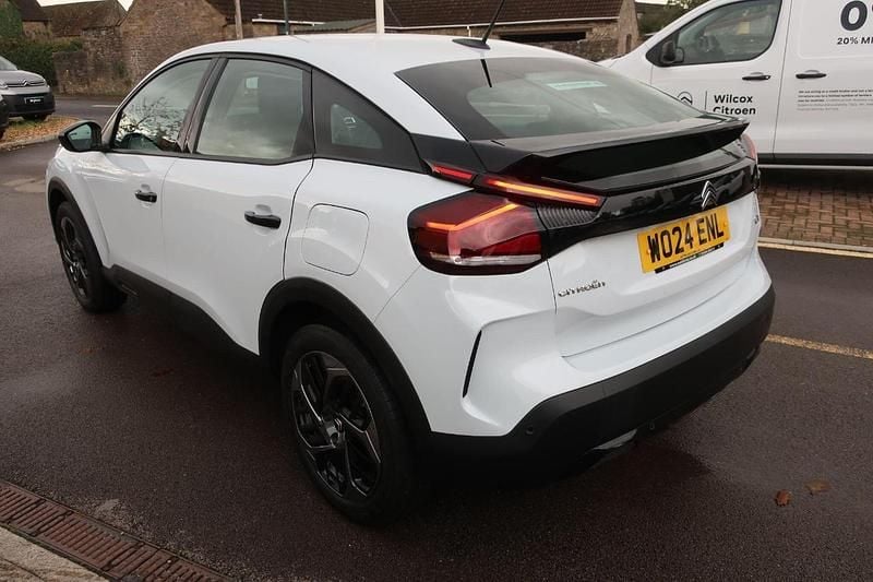 Used Citroën C4 PureTech 99 HP (72 kW) 2024 White Hatchback