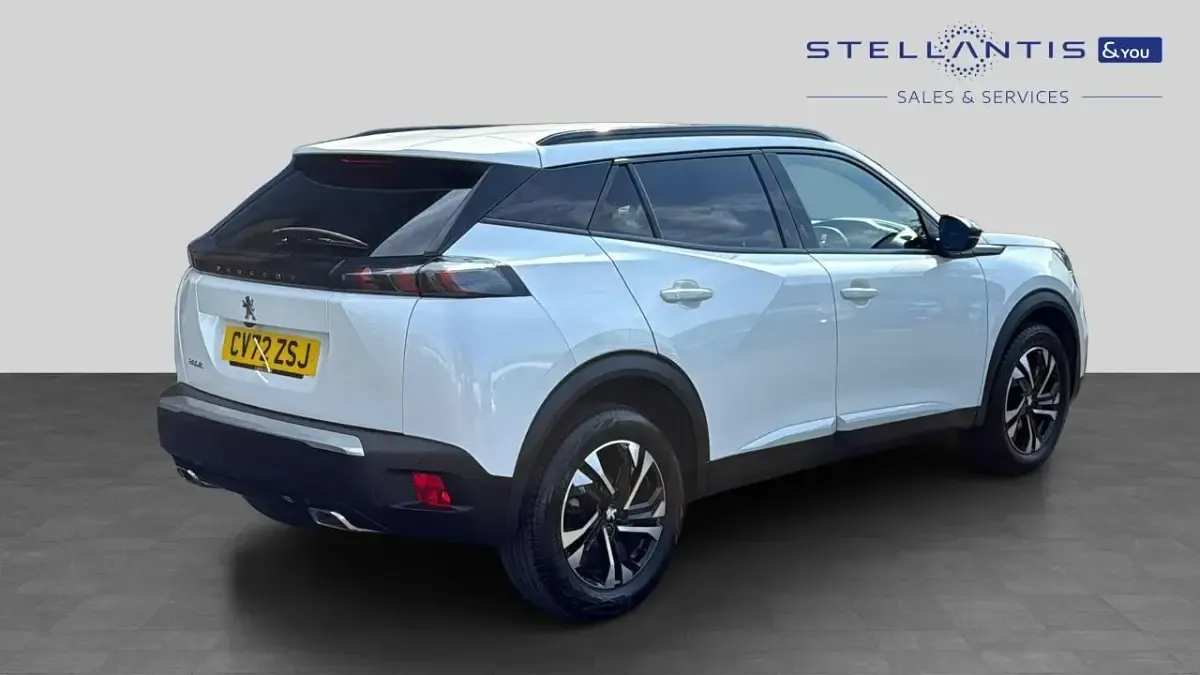 Used Peugeot 2008 Allure+ 129 HP (94 kW) 2022 White SUV