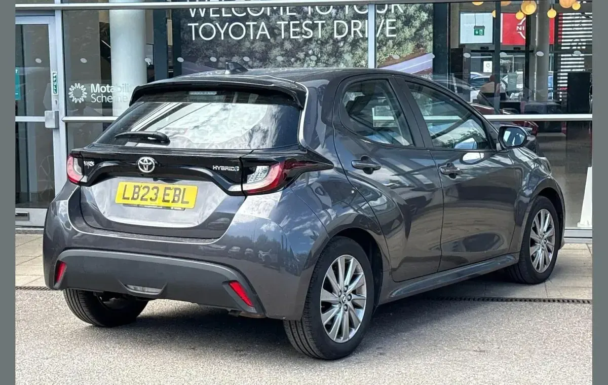 Used Toyota Yaris 113 HP (83 kW) 2023 Grey Hatchback