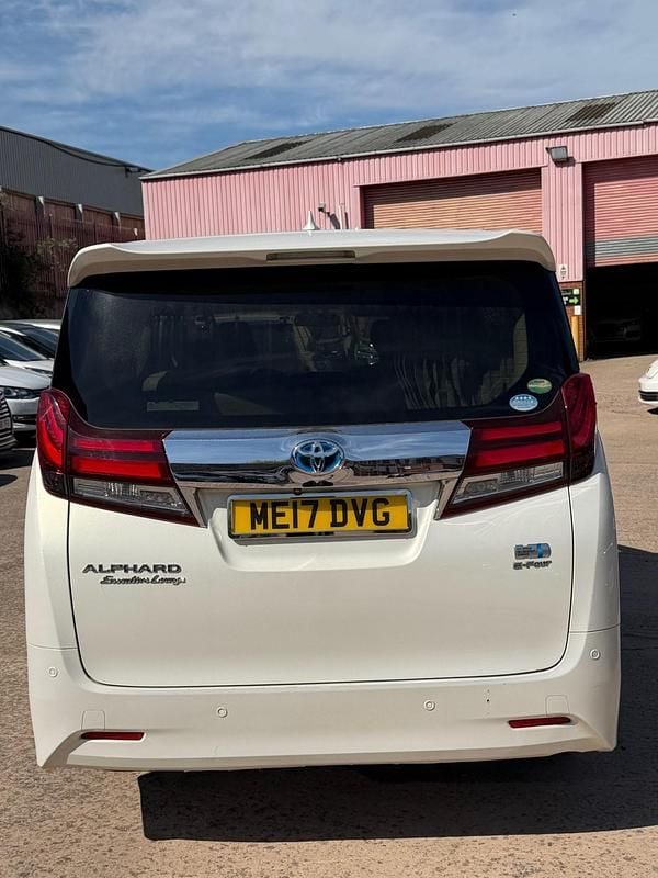Usado Toyota Alphard Executive 2017 Branco Monovolume