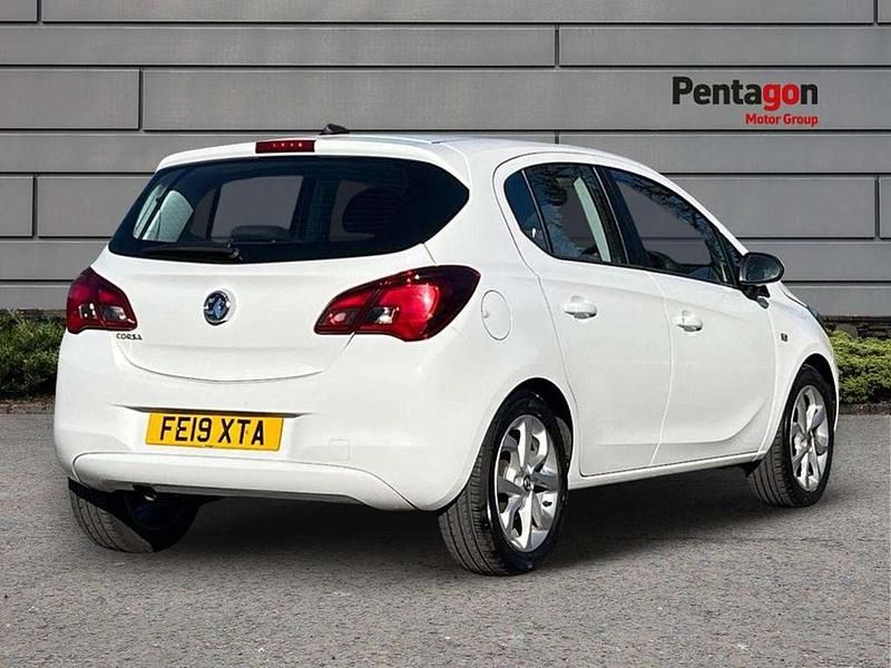 Used Vauxhall Corsa 75 HP (55 kW) 2019 Summit white Hatchback