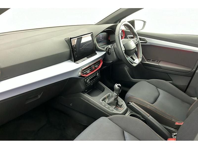 Image 2/4