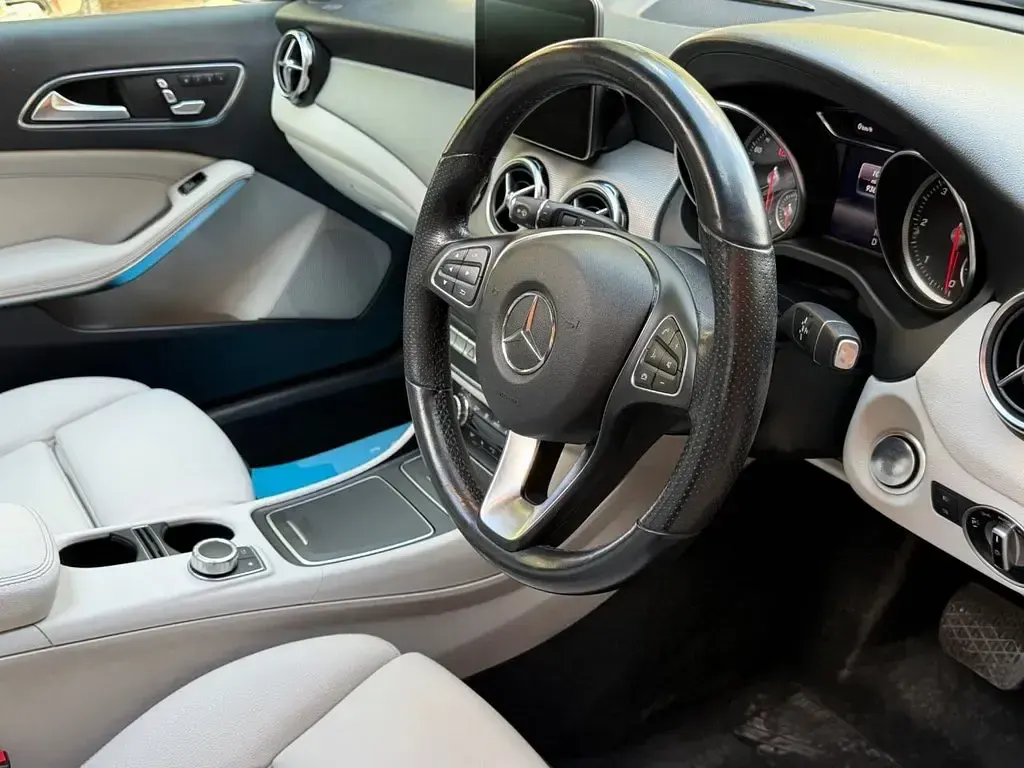 Used Mercedes GLA200 Premium Plus 2019 Black SUV
