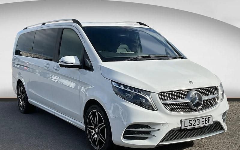 Usado Mercedes V300 AMG line 237 HP (174 kW) 2023 Monovolume