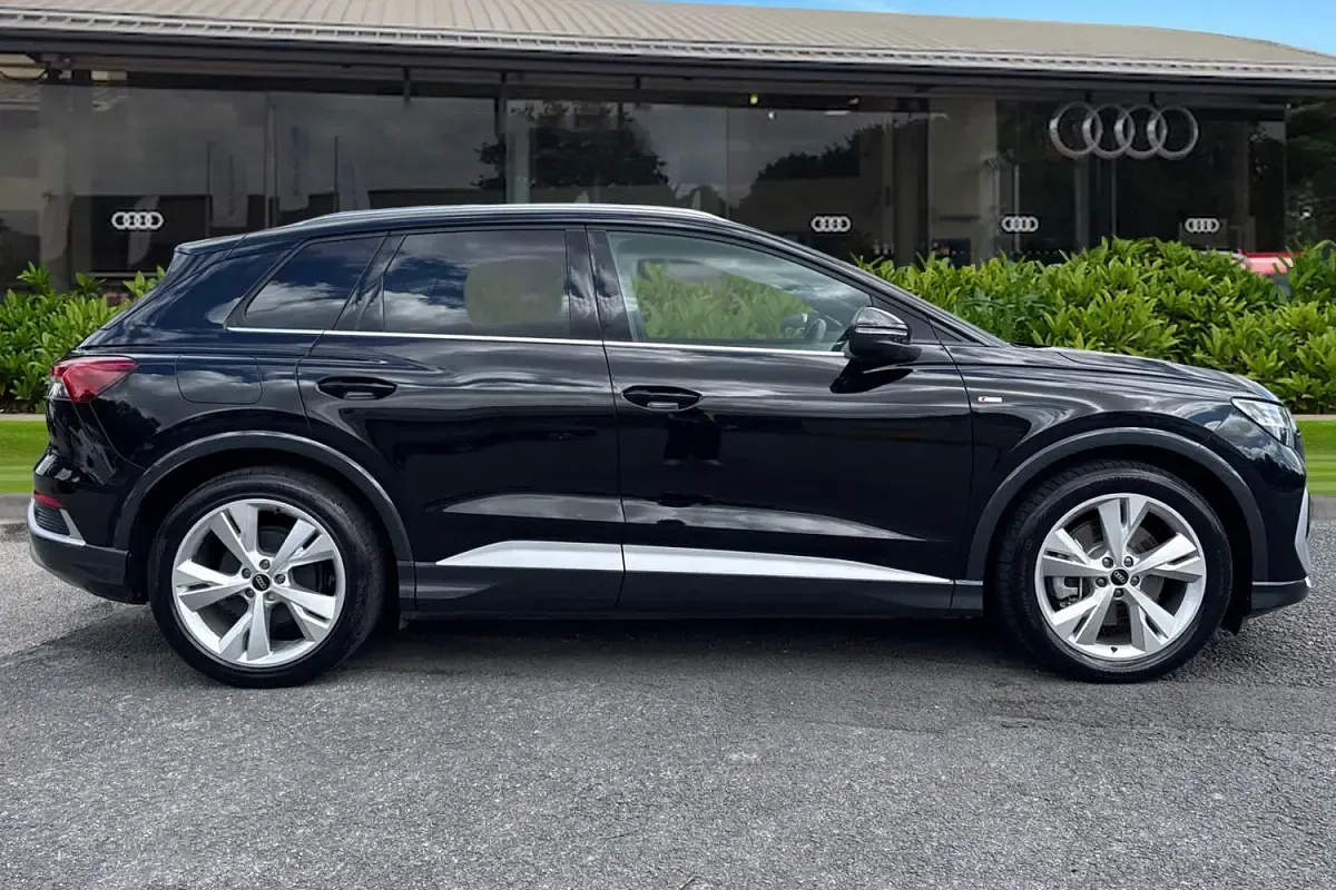 Used Audi Q4 e-tron S-Line 210 kW (286 HP) 2025 Black SUV