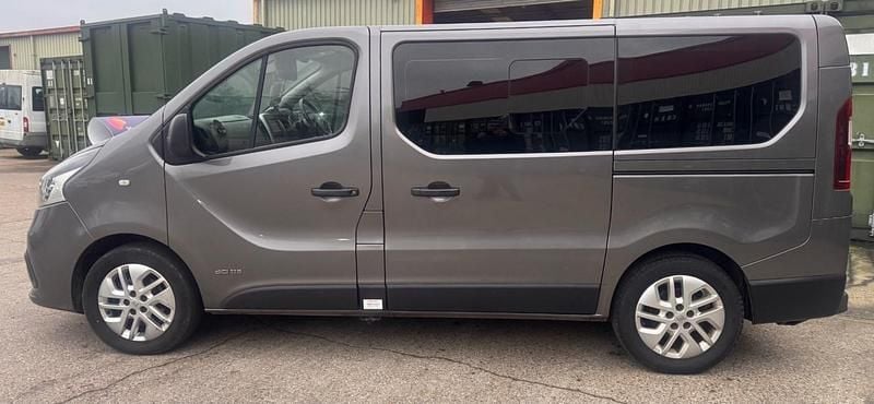 Used Renault Trafic 115 HP (84 kW) 2015 Grey MPV